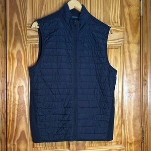 Perry Ellis men’s vest. Excellent condition. Men’s size medium.